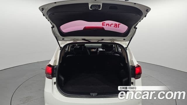 Kia The / новый New Carens 2.0 LPI Deluxe(арендный автомобиль), 2018 20