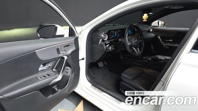 Mercedes-Benz A-класс W177 A200d седан, 2021 10