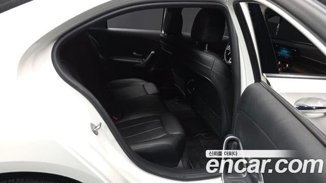 Mercedes-Benz A-класс W177 A200d седан, 2021 12