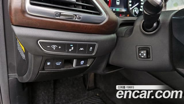 Genesis G90 Premium Luxury, 2021 14