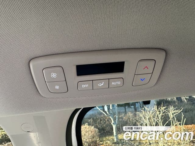 Kia The / новый New Carnival 4세대 HEV 9인승 X Line, 2026 8