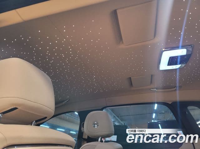 Rolls-Royce 고스트 2세대 6.7 EWB V12, 2023 11