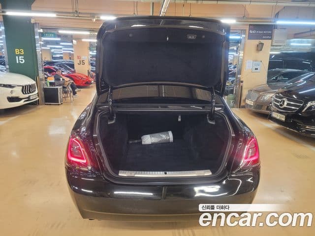Rolls-Royce 고스트 2세대 6.7 EWB V12, 2023 19