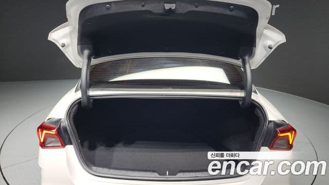 Kia K5 гибрид 3세대 Noblesse, 2022 20