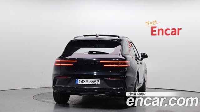 Genesis GV70, 2025 4