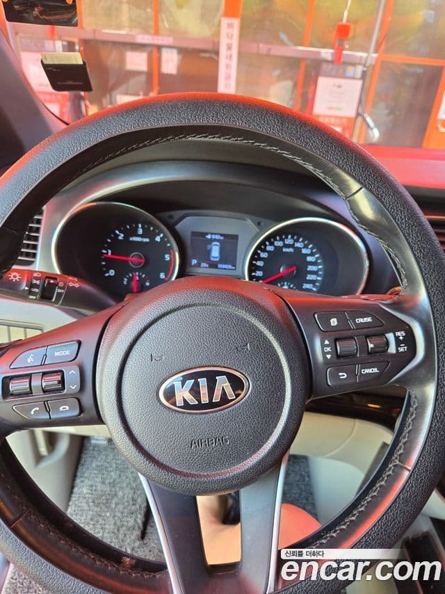 Kia The / новый New Carnival Luxury, 2019 10