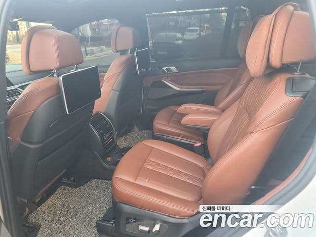 BMW X7 (G07) xDrive 40i M Sport 6인승, 2022 13