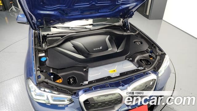 BMW iX3 M Sport, 2024 6