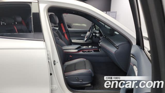 Genesis GV70, 2023 10