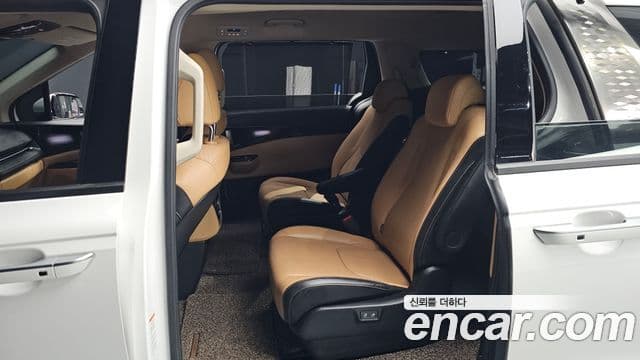 Kia Carnival 4세대 Signature, 2022 11
