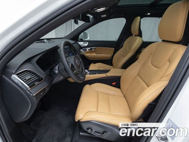 Volvo XC90 2세대 B6 Ultra Bright, 2025 10