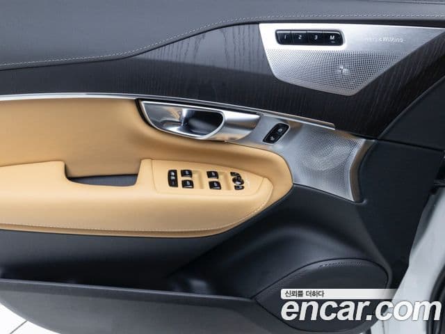 Volvo XC90 2세대 B6 Ultra Bright, 2025 16