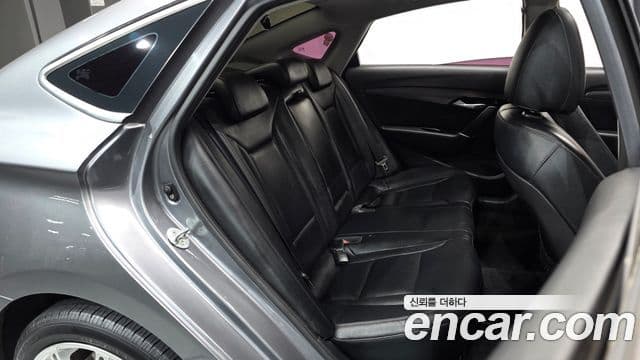 Hyundai i40 살룬 Premium, 2012 12