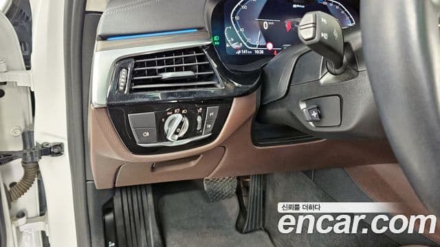 BMW 5시리즈 (G30) Luxury, 2022 16