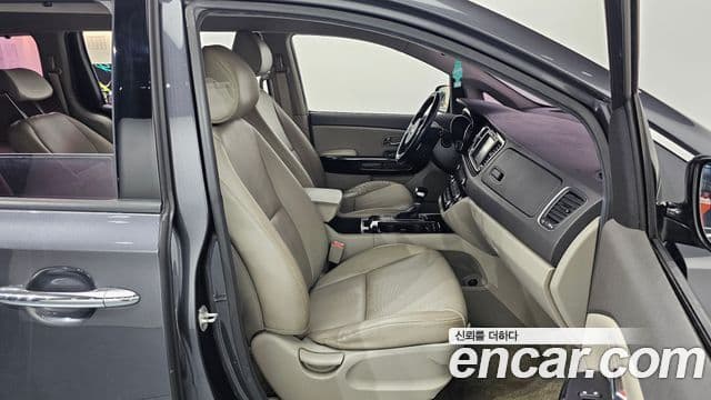 Kia All New Carnival Prestige, 2017 10