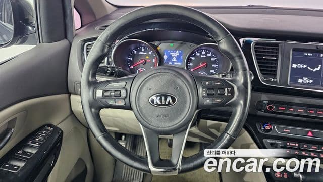 Kia All New Carnival Prestige, 2017 13