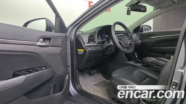 Hyundai Avante AD 1.6 GDI Value Plus, 2018 11