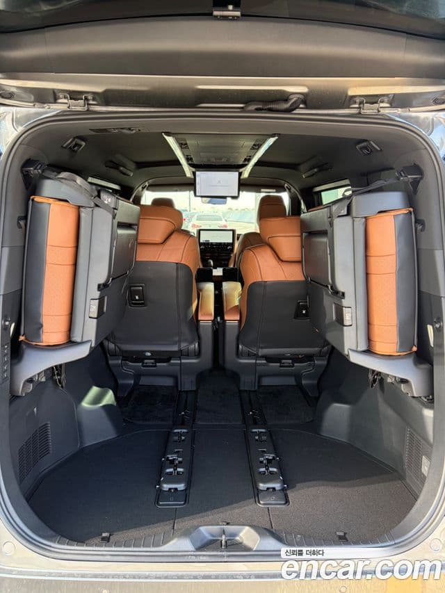 Toyota Alphard 4세대 2.5 HEV Executive AWD, 2024 7