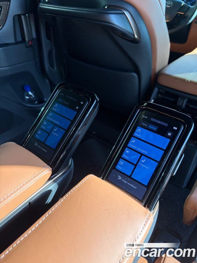 Toyota Alphard 4세대 2.5 HEV Executive AWD, 2024 18