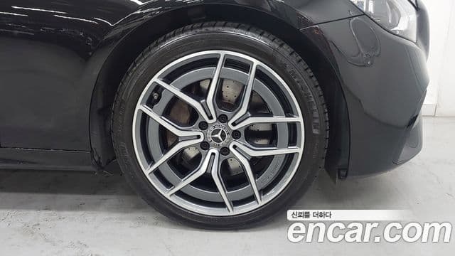 Mercedes-Benz E-класс W213 AMG Line, 2022 все фото