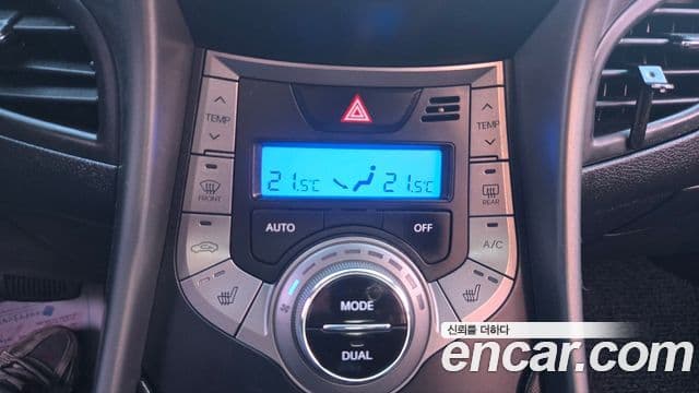 Hyundai Avante MD M16 GDI Avenue, 2013 17