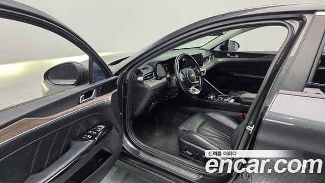 Kia K5 3세대 Signature, 2020 11