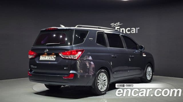 KG모빌리티(SsangYong) Korando 투리스모 4WD GT 11인승, 2014 2