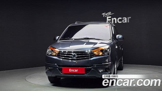 KG모빌리티(SsangYong) Korando 투리스모 4WD GT 11인승, 2014 3