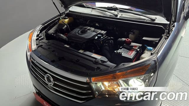 KG모빌리티(SsangYong) Korando 투리스모 4WD GT 11인승, 2014 6