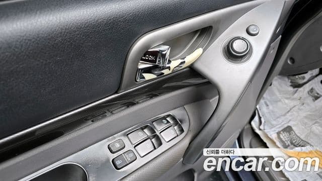 KG모빌리티(SsangYong) Korando 투리스모 4WD GT 11인승, 2014 13