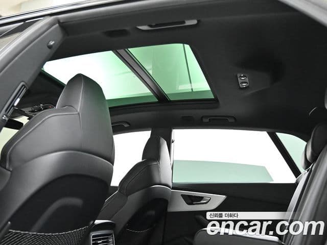 Audi Q8 (4M) Premium, 2023 14