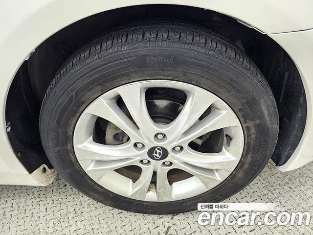 Hyundai YF Sonata люксовая версия, 2010 20