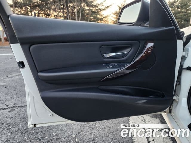 BMW 3시리즈 (F30), 2012 13