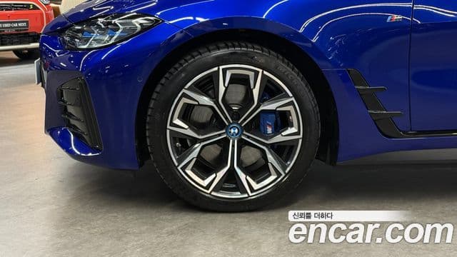 BMW i4 eDrive40 M Sport Pro, 2024 все фото
