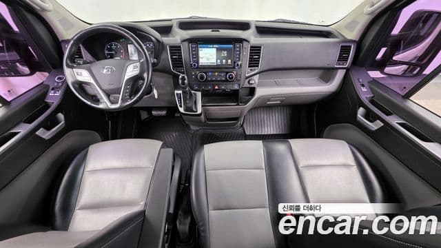 Hyundai 쏠라티 лимузин, 2018 7