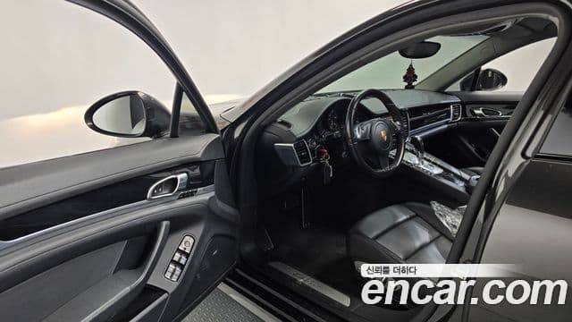 Porsche Panamera 970, 2016 10