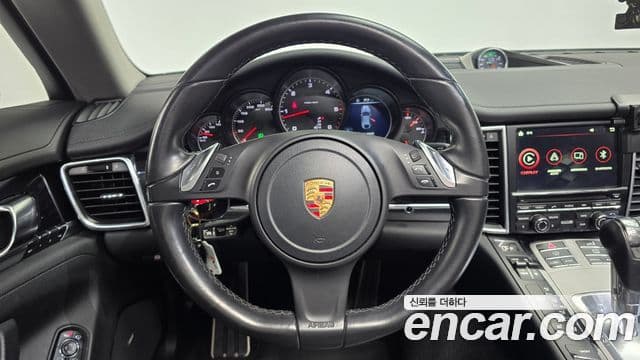 Porsche Panamera 970, 2016 13