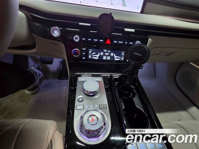 Genesis G80 (RG3) бензин 2.5 турбо 2WD, 2025 15