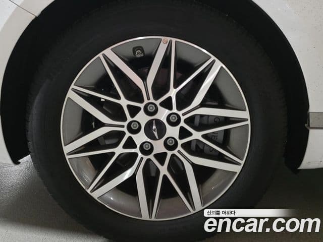 Genesis G80 (RG3) бензин 2.5 турбо 2WD, 2025 20