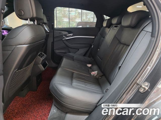 Audi e-Tron 55 Quattro Sportback, 2022 11