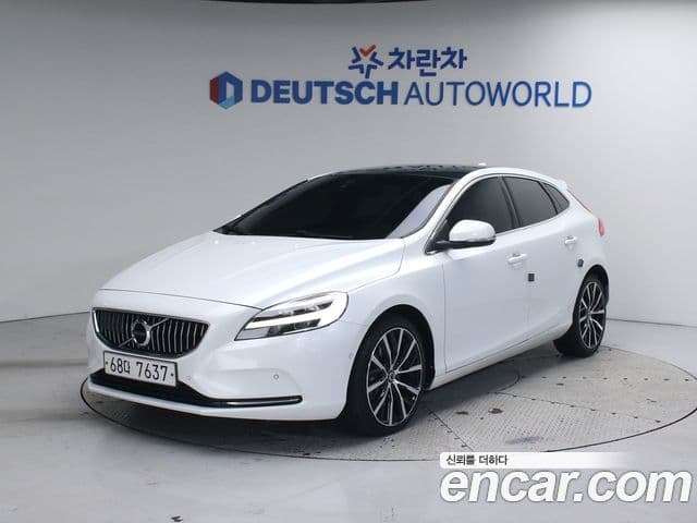 Volvo V40 2세대, 2018 2