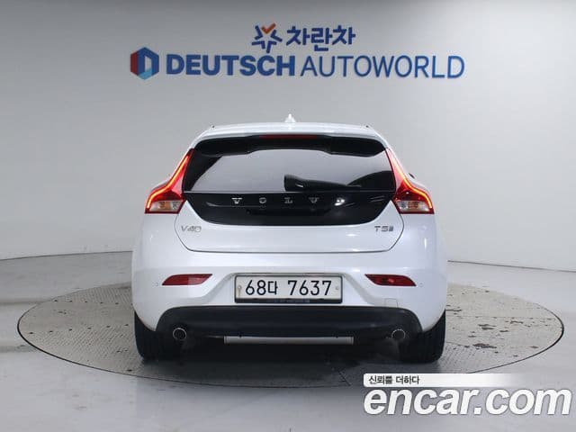 Volvo V40 2세대, 2018 все фото