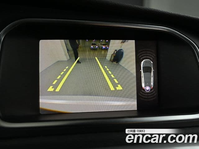 Volvo V40 2세대, 2018 15