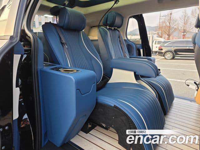 Kia Carnival 4세대 9인승 High Limousine(компания по спецнадстройкам), 2023 17