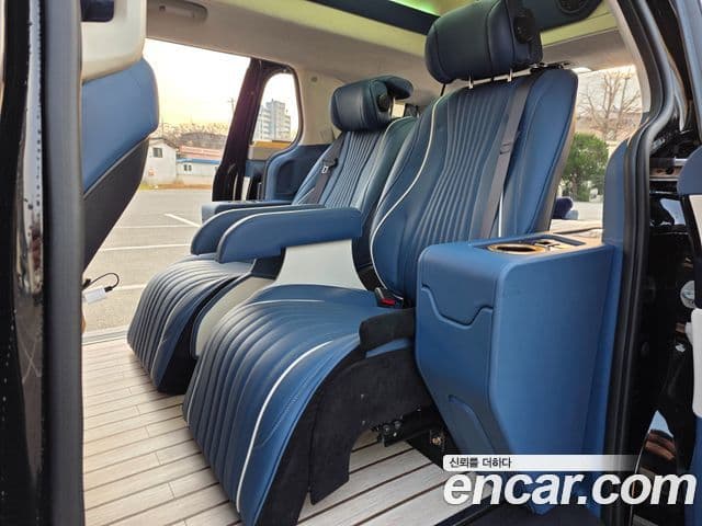 Kia Carnival 4세대 9인승 High Limousine(компания по спецнадстройкам), 2023 18