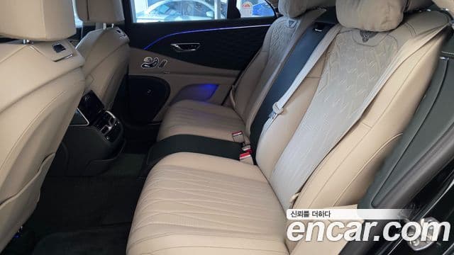 Bentley Flying Spur 3세대 4.0 Azure, 2024 8