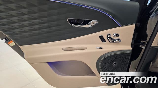 Bentley Flying Spur 3세대 4.0 Azure, 2024 9