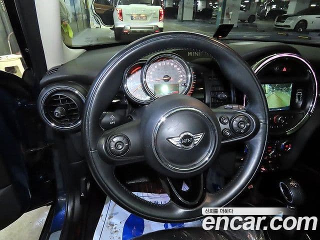 Mini Cooper D 3세대, 2016 8