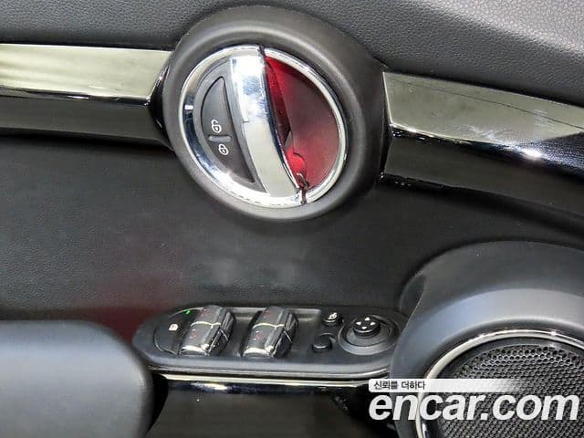 Mini Cooper D 3세대, 2016 13