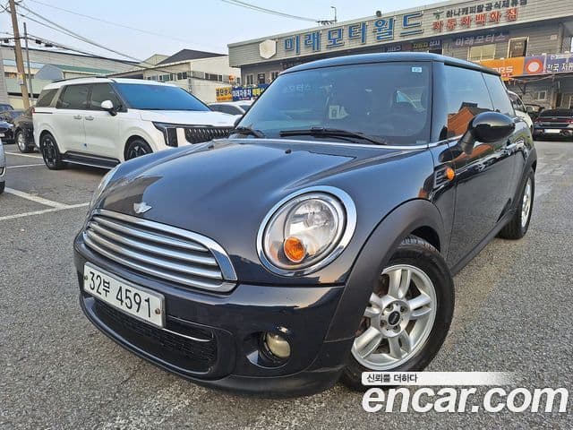 Mini Cooper SE, 2013 1